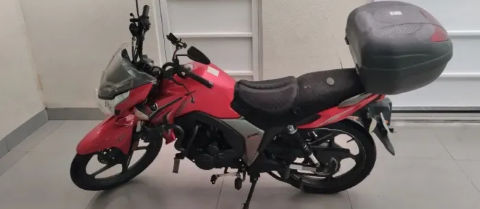 Moto DK 150 - Baixa Quilometragem e Bem Conservada