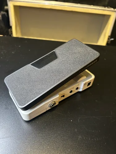 Hotone tuner press