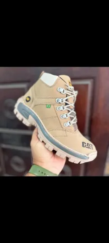 Bota de couro cartepillar