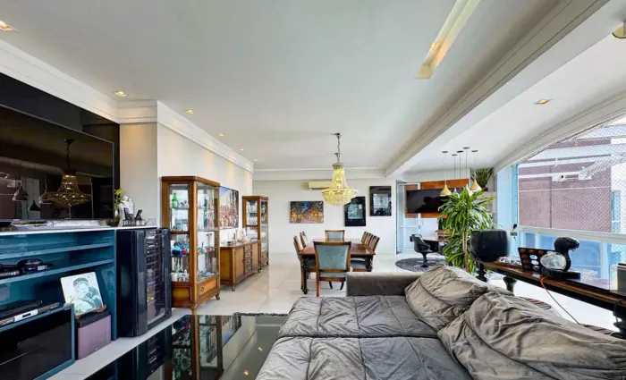 Cob Duplex no Cond. Concept 03  Suítes + 2 Wc Sociais + Lavabo/ 229m²/ 100% Nascente/ 4 Va
