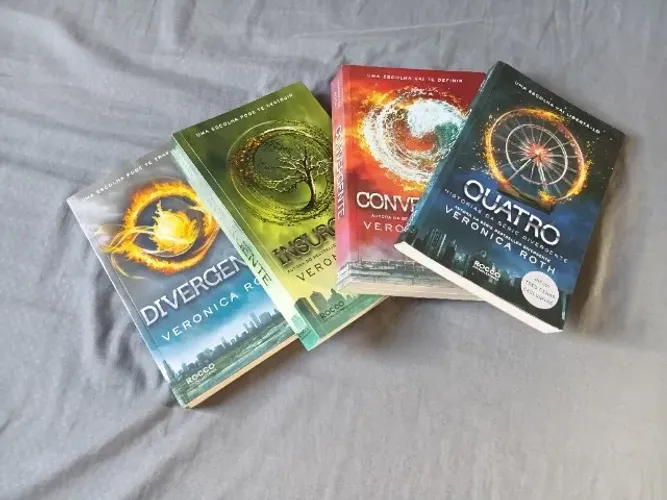 COLEÇÃO DIVERGENTE