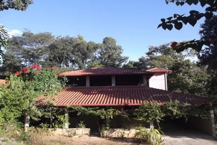 Maravilhoso Sitio de 3.700 m² com riacho nos fundos ,Jaboticatubas (Temos varias opções).