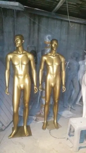 Manequim masculino pose