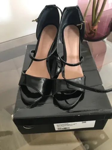 Sapato preto 36