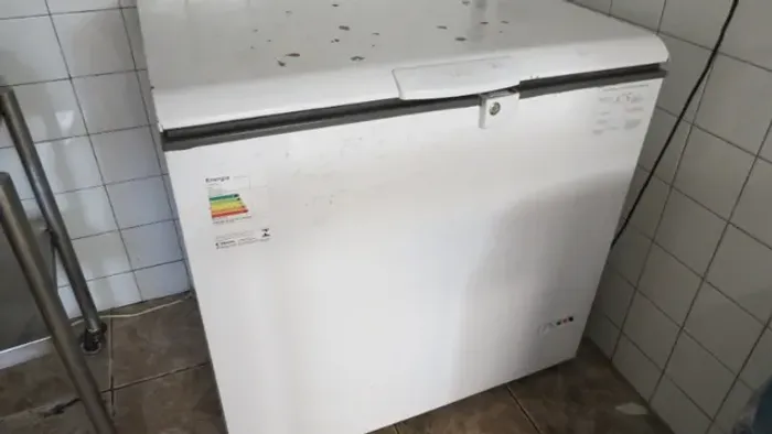 Geladeira / freezer horizontal marca Consul