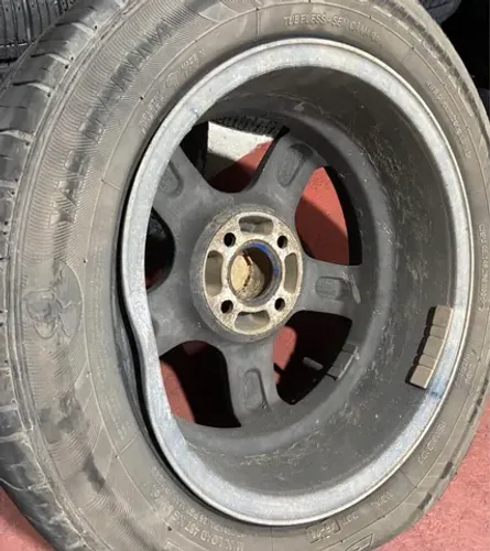 Desempeno de rodas automóvel 