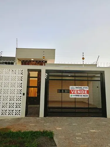 Linda casa com piscina