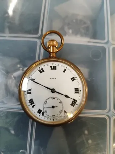 Relógio de bolso suíço raro dourado vintage