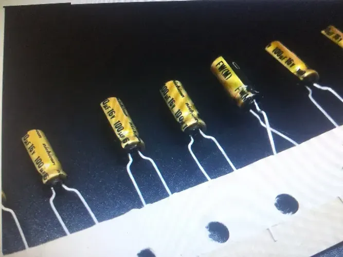 Kit 6 Nichicon Fw Série 100uf X 16v Capacitor Alumíni Áudio