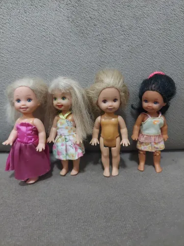 4 Bonecas  vintage Barbie Kelly doll ano de 1994