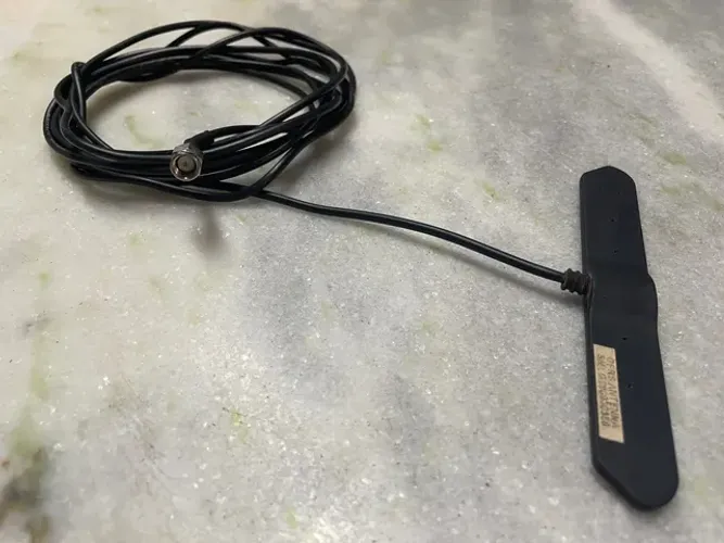 Antena para gps para multimídia automotivo 