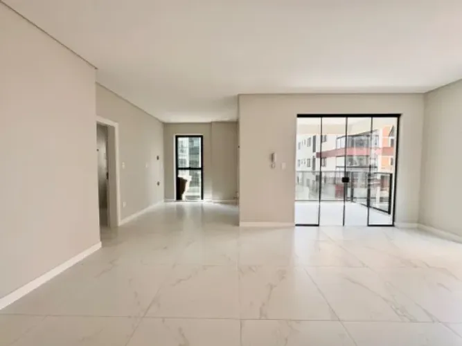 Apartamento Quadra MAR em 100X para pagar | 03 Suítes novo na Meia Praia Itapema