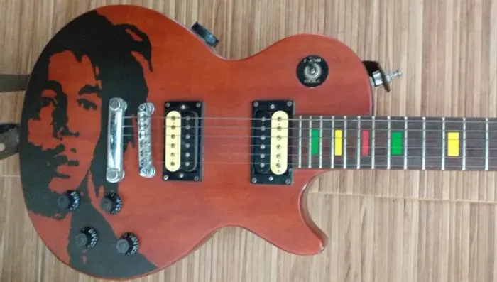 Guitarra Epiphone Bob Marley Les Paul One Love