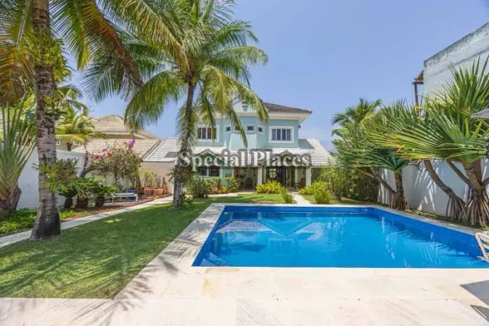Casa à Venda na Barra da Tijuca - Condomínio Crystal Lake - ANALISA PERMUTA!
