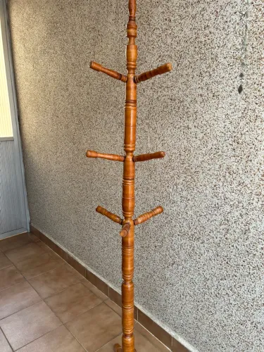 Cabideiro de madeira