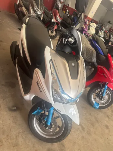 Yamaha fluo 0km cobrimos qualquer oferta
