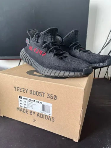 Yeezy Boost 350 Bred V2 - Tamanho 45