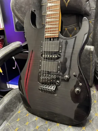 Guitarra Washburn X Series - Captadores EMG