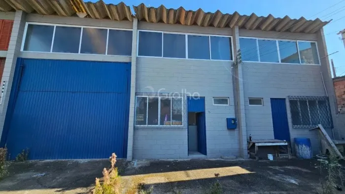 Galpão para Venda em Florianópolis, Capoeiras, 1 banheiro