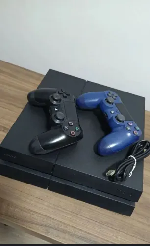 Playstation 4 + 2 Controles+ FIFA 25 + Rede Dead