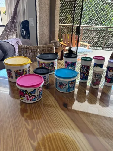 Coleção Tupperware Romero Britto - 10 peças originais (usadas)