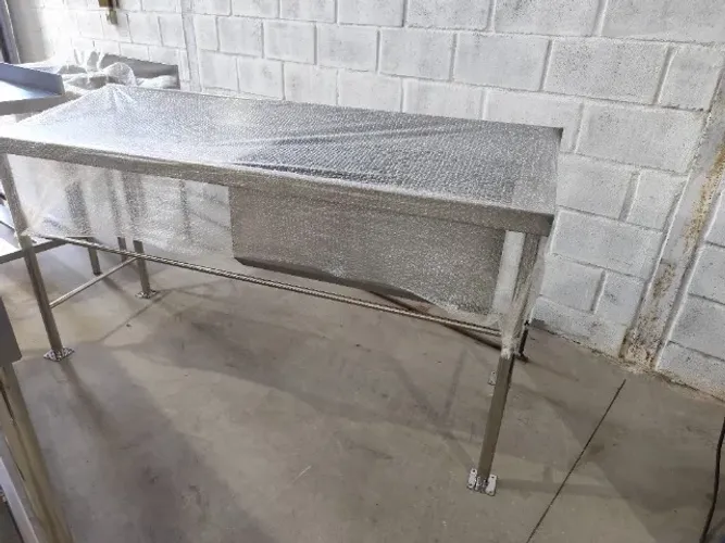 Pia Inox 1,80m contraventada com bojo 60x40