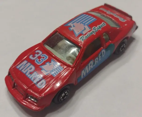 Carrinho 1980 Era Ford Thunderbird Stock Car #33 Mr. Red Escala 1:64 Diecast HTF