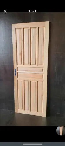 Porta Externa de Madeira de Eucalipto 
