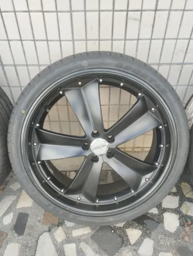 Rodas aro 20 com pneus XBRI novos furação de GOLF/ JETTA/ POLO