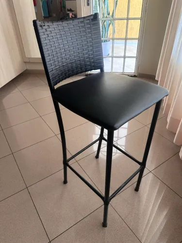 Banqueta semi nova 