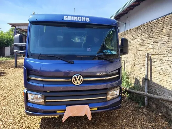 Caminhão Volks Delivery Express prime E6 -guincho plataforma