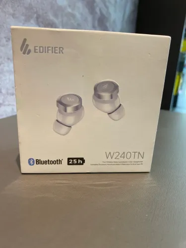  Fone de ouvido sem fio Edifier W240TN. 