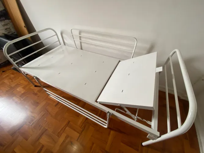 Cama hospitalar com colchão marca Salutem