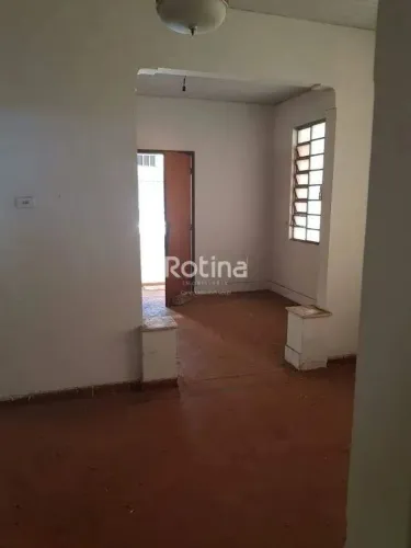 Casa à venda, 2 quartos, Centro - Uberlândia/MG - Rotina Imobiliária