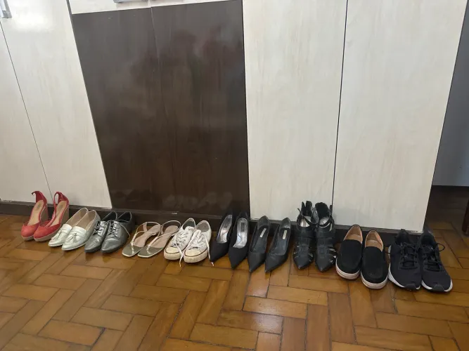 Lote de 10 Sapatos Tamanho 37