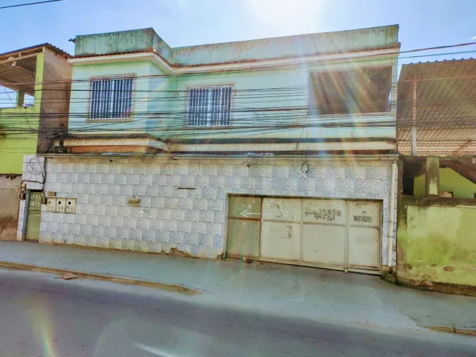 VENDA DE TERRENO COM 07CASAS 