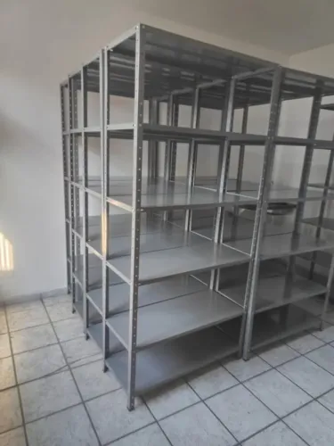 Estante de Aço! à partir de R$130,00. Venha Fazer seu orçamento!