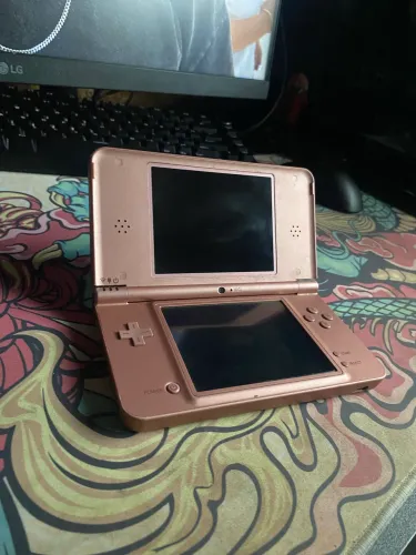 Nintendo DSI XL ROSE