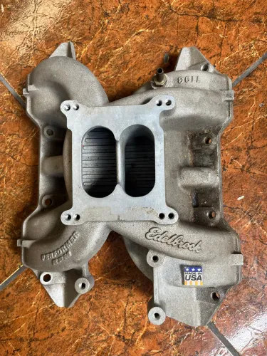 Coletor de admissão edelbrock