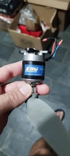 motor E-flite Power 15 sem escovas outrunner 950k<br>Usado 3 vezes <br>Valor 650 ..