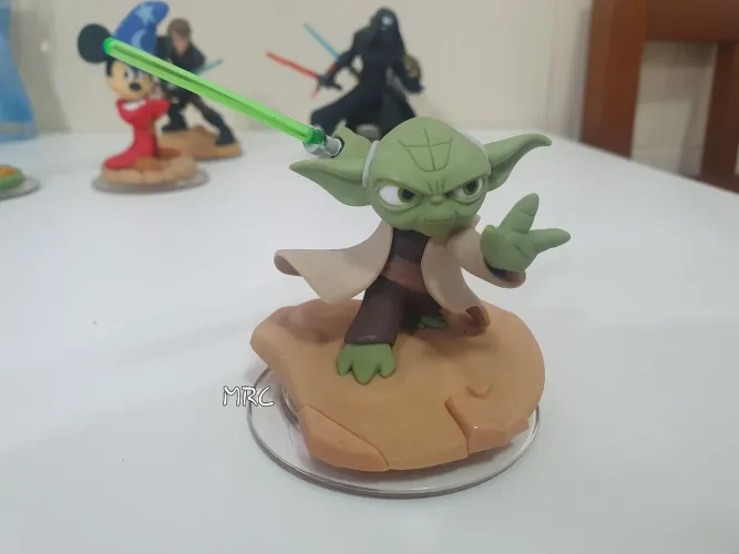 DISNEY INFINITY- Yoda Star Wars