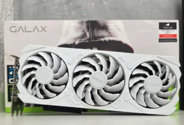 RTX 4070 Ti 12GB GALAX WHITE