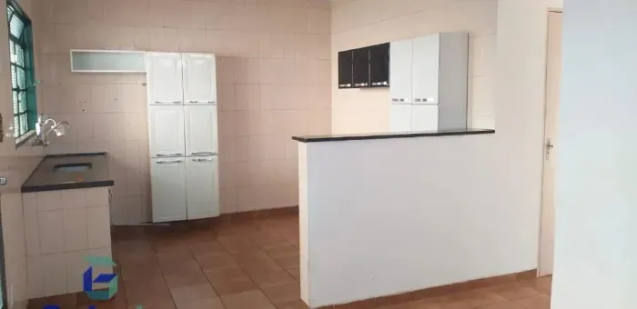 Casa residencial com 3 quartos para alugar, 180m² - Parque dos Bandeirantes