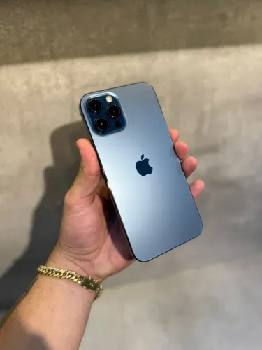 iPhone 12 Pro Max azul usado