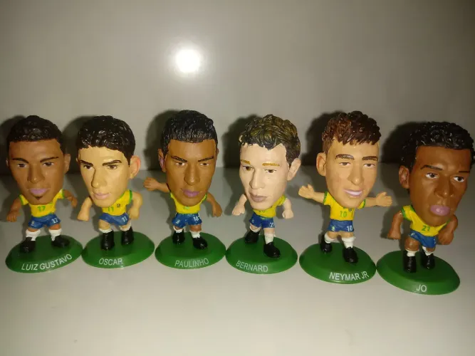 Miniaturas da seleção brasileira