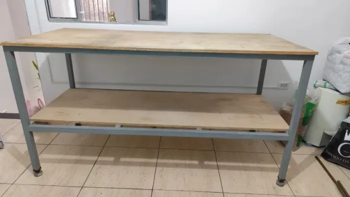 mesa de ferro