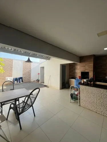 Condomínio Rio Claro Casa térrea à venda no bairro Jardim Imperial, Cuiabá-MT