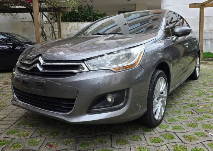 Citroen C4 Lounge Tendance 2.0 Flex 4P Aut. 2015