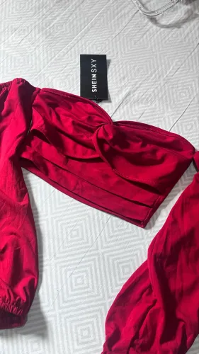 Cropped Vermelho Shein - Novo com Etiqueta 
