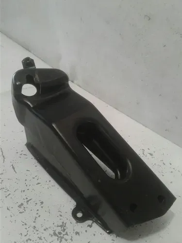Suporte Do Tirante Suspensão Mitsubishi Pajero Tr4 2012 8553
